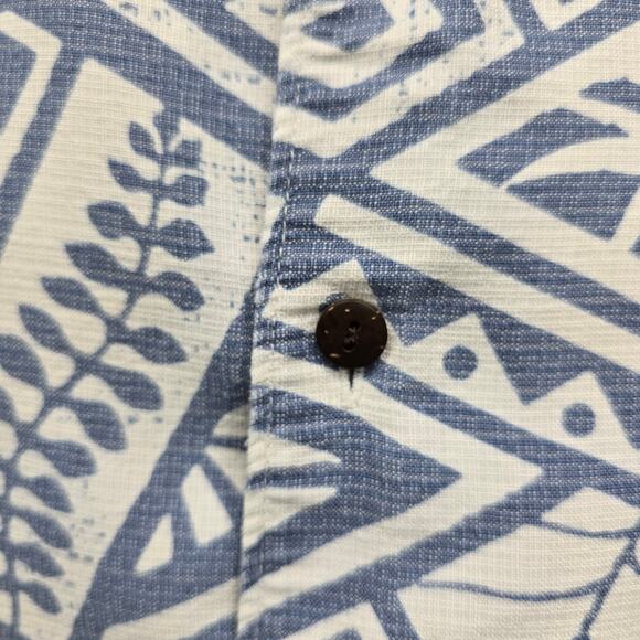 Quiksilver Waterman Shirt Shark Wave Geo Print Short Sleeve XL Comfort fit Blue - Picture 4 of 12